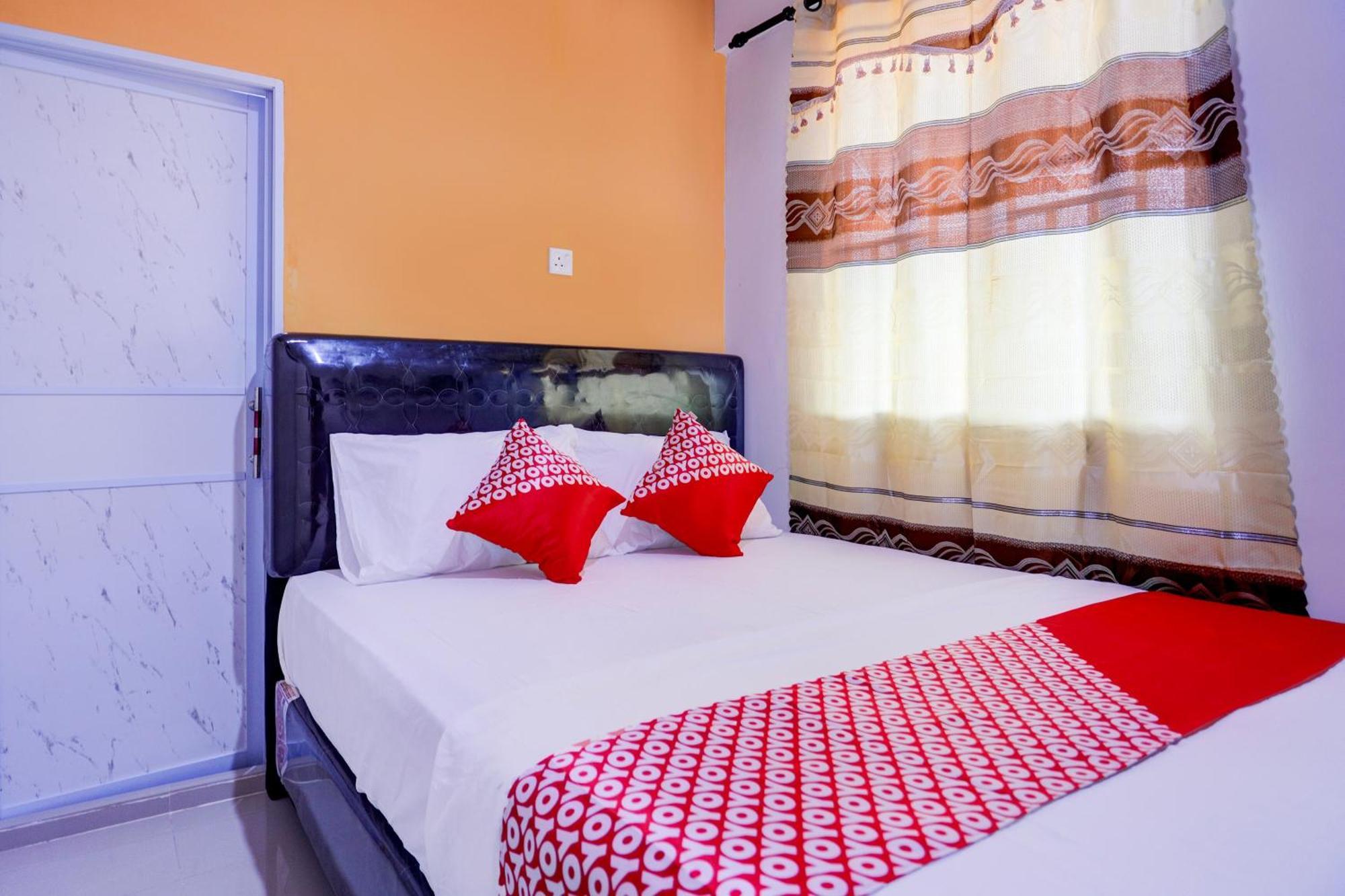Super Oyo Capital O 93076 Batam Backpacker Guesthouse 2 Pembunuh Exterior photo