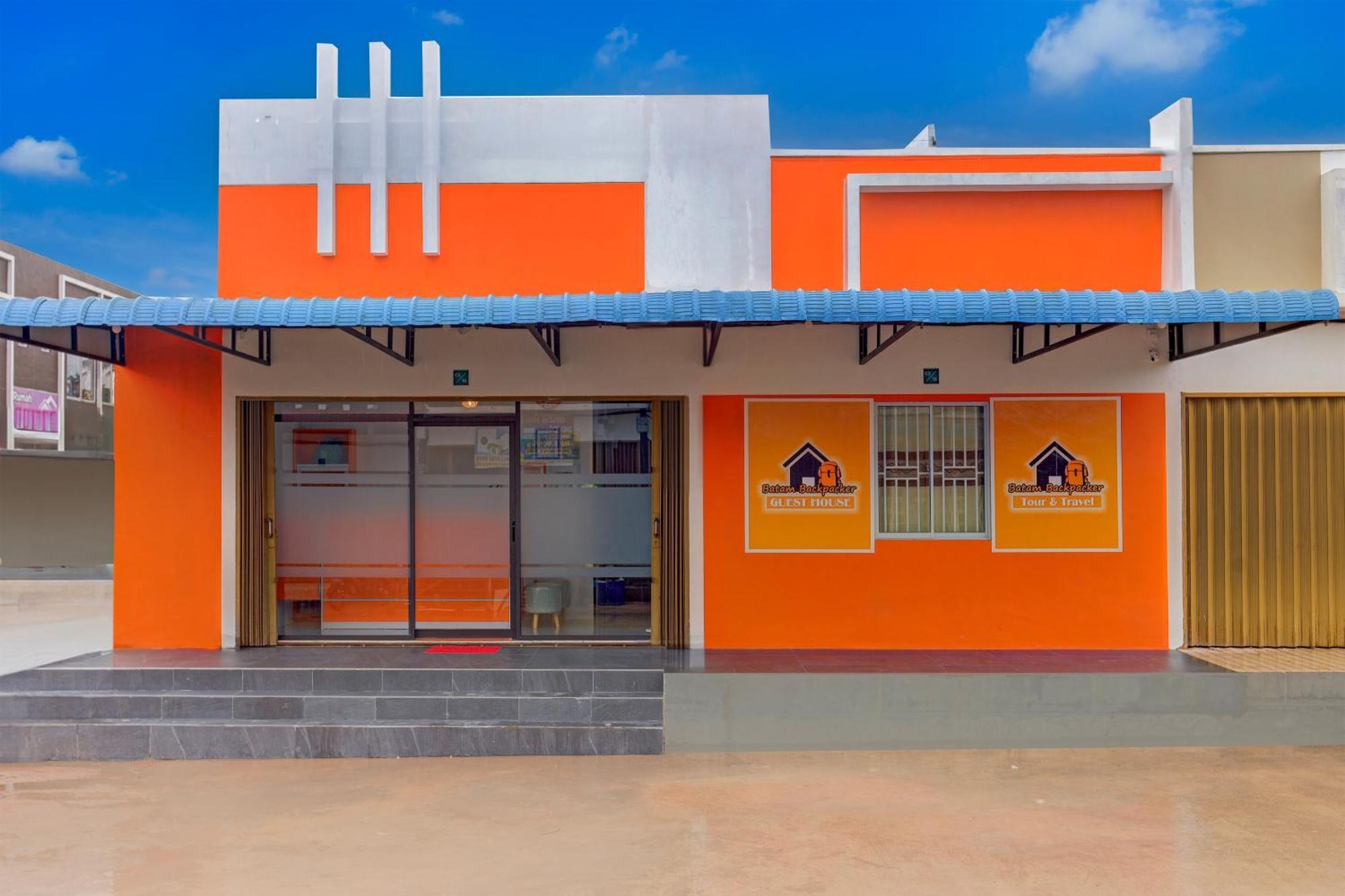 Super Oyo Capital O 93076 Batam Backpacker Guesthouse 2 Pembunuh Exterior photo